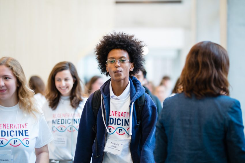 High school students and their teachers from across the Toronto area attending the Medicine by Design’s second annual Regenerative Medicine Expo